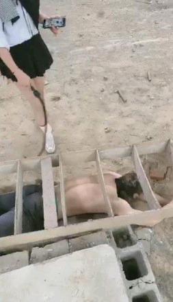 【美离子s】大片:户外吊起堵嘴狠虐