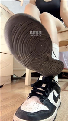 【咬猫】酸臭鞋袜狂炸阳伟早些狗    260425-7BP