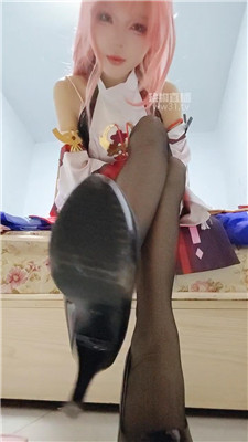 【美少女战士】cos八重神子羞辱下黑丝裸足    260617-22BP